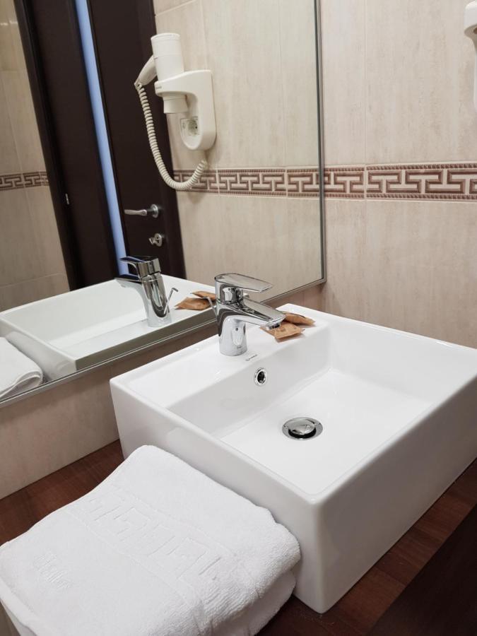 Helios Hotel Sulina Buitenkant foto